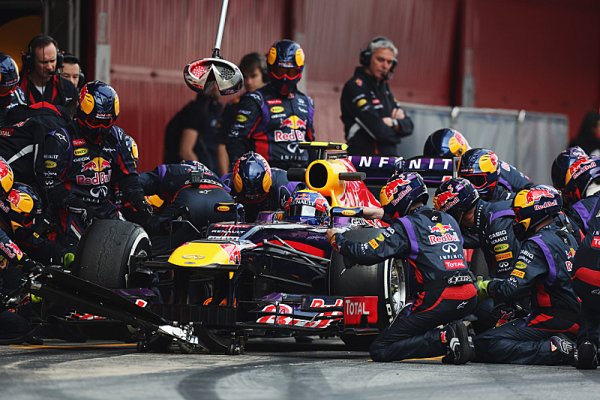 Red Bull pracuje lépe, než kdy dříve, chválí Webber