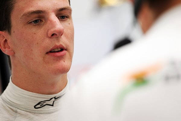 Calado novým rezervním jezdcem Force India