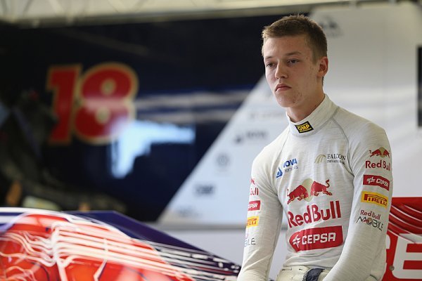 Jezdeckou sestavu Toro Rosso doplní Daniil Kvjat