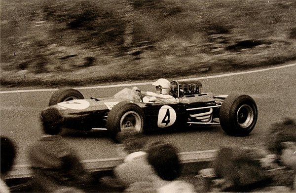 Zemřel Sir Jack Brabham