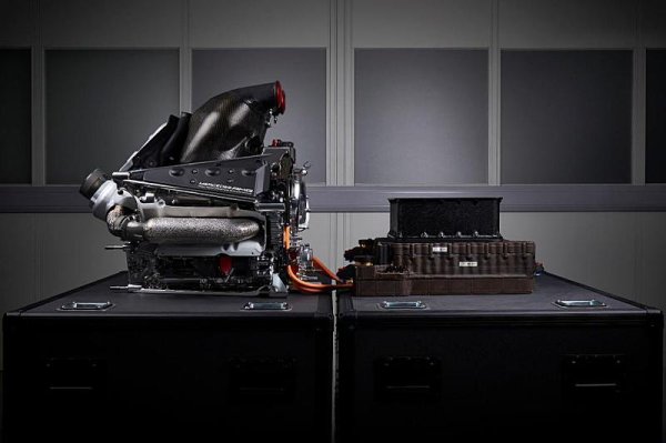 F1 chystá soutěž v hybridních systémech