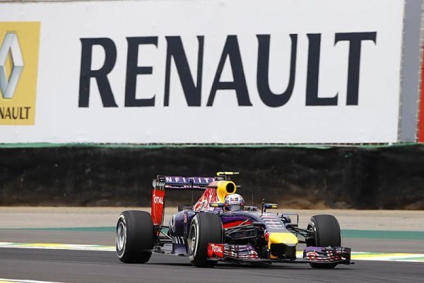 Red Bull prý připravuje novou smlouvu s Renaultem