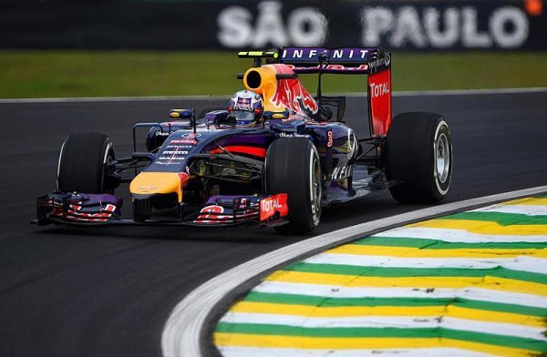 Ecclestone spokojen s rekonstrukcí Interlagosu Ecclestone spokojen s rekonstrukcí Interlagosu