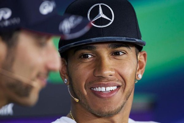 Hamilton je nejlépe placeným závodníkem Hamilton je nejlépe placeným závodníkem