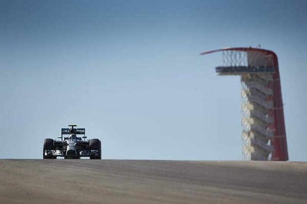 Brazílie patřila Nicu Rosbergovi, Hamilton druhý