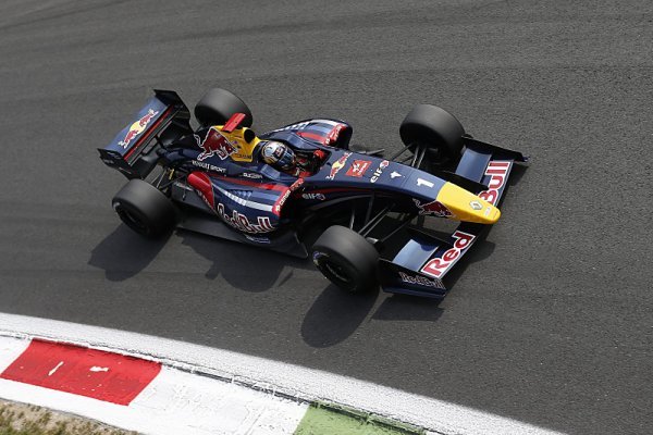 Sainz jr. na pole position také v neděli