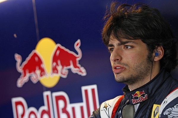 Carlos Sainz je novým jezdcem Toro Rosso