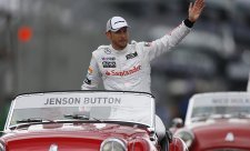 Button chtěl jezdit za Ferrari