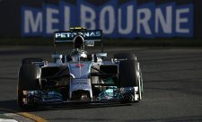 Rosberg zvítězil před Ricciardem, Magnussen třetí