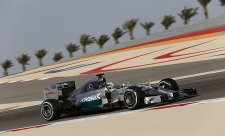 Hamilton potvrdil dominanci Mercedesu