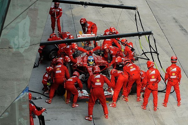 Ferrari začne testovat díly pro rok 2015