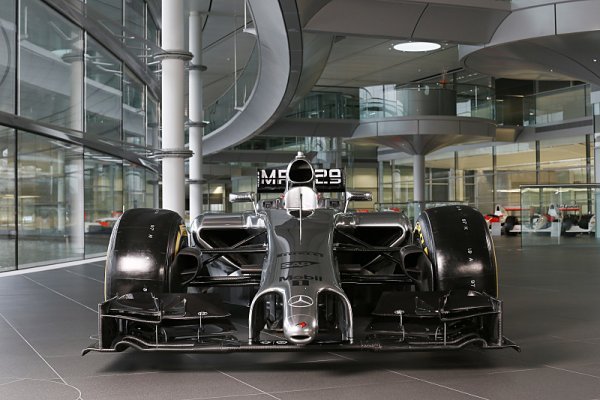 Konec spekulací o znovuspojení McLarenu a Mercedesu