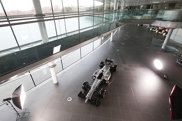 McLaren svolal tiskovou konferenci