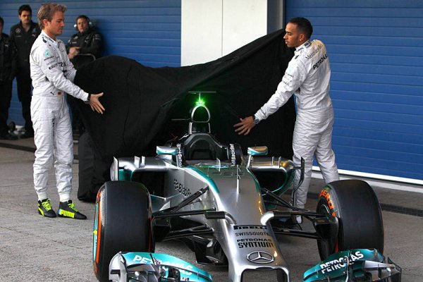 Mercedes v Jerezu ukázal svůj vůz