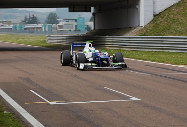 De Silvestro má za sebou první test vozu F1