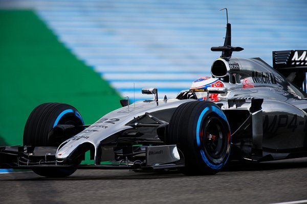 GP2 budou skoro stejně rychlé jako F1, bojí se Button