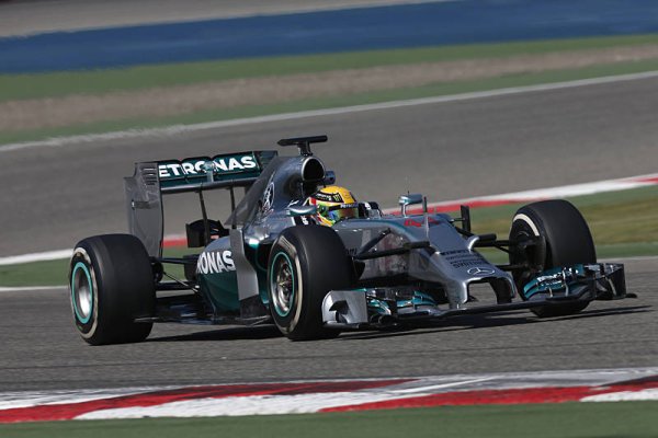 V Monze vyhrál po Rosbergově chybě Hamilton