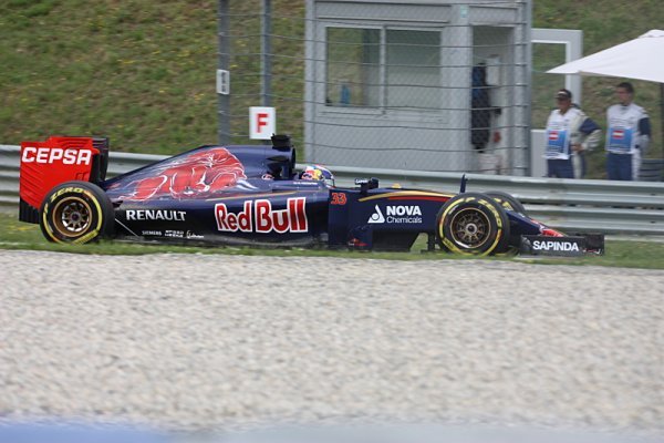 FIA schválila motory Ferrari pro Toro Rosso