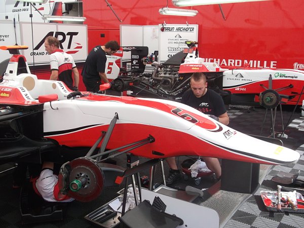 GP3: Ghiottově času nevěřili ani stewartové GP3: Ghiottově času nevěřili ani stewartové