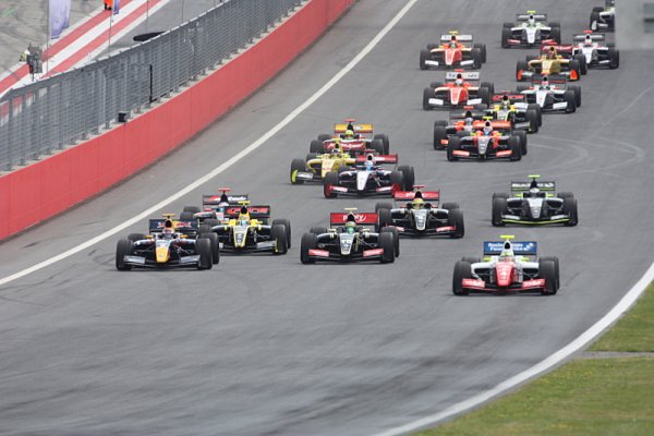 AF-Renault: Rowland do F1 a Merhi do Blšan? AF-Renault: Rowland do F1 a Merhi do Blšan?