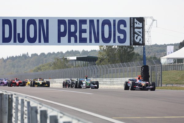 Dijon: Jaguar porazil Toro Rosso v BossGP 