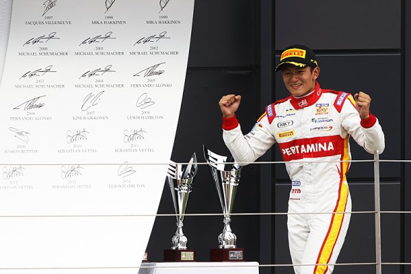 Haryanto vybojoval na Silverstone třetí vítězství sezóny Haryanto vybojoval na Silverstone třetí vítězství sezóny