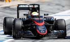 McLarenu byly přiklepnuty extra motory