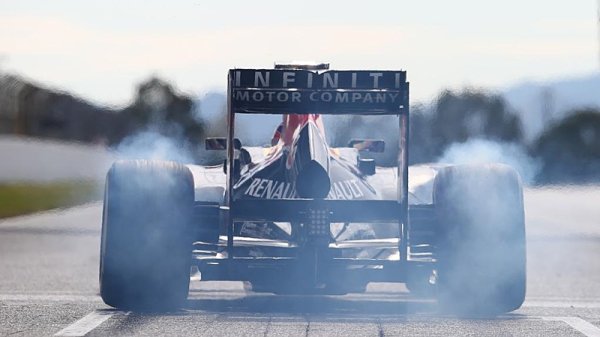 Red Bull oficiálně bez motorů