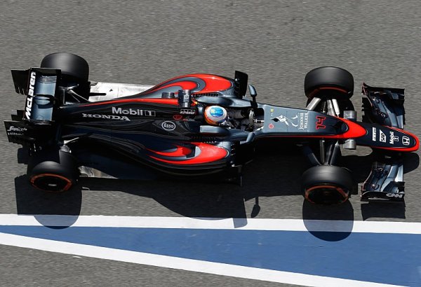 McLaren platí za chyby udělané v roce 2013