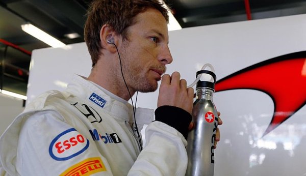 Button potrestán za kolizi s Maldonadem Button potrestán za kolizi s Maldonadem