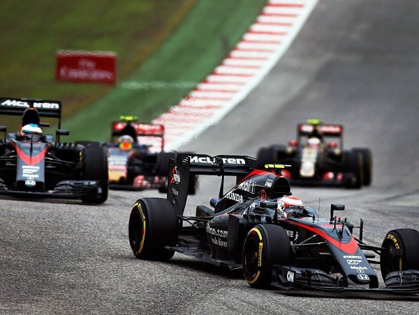 Newey se obává zlepšení Hondy Newey se obává zlepšení Hondy