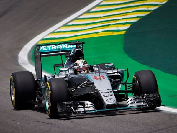 Rosberg: Hamilton si odrovnal pneumatiky Rosberg: Hamilton si odrovnal pneumatiky