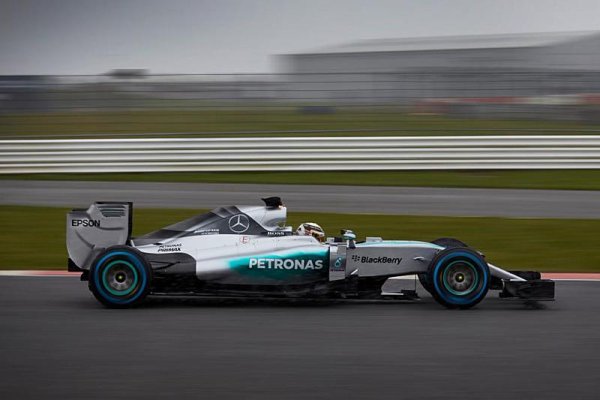 Nový vůz Mercedesu se ukázal v Silverstone