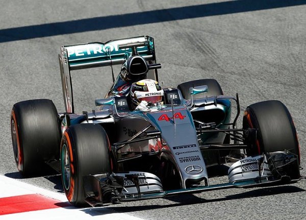 Hamilton si užívá atmosféru domácí velké ceny Hamilton si užívá atmosféru domácí velké ceny