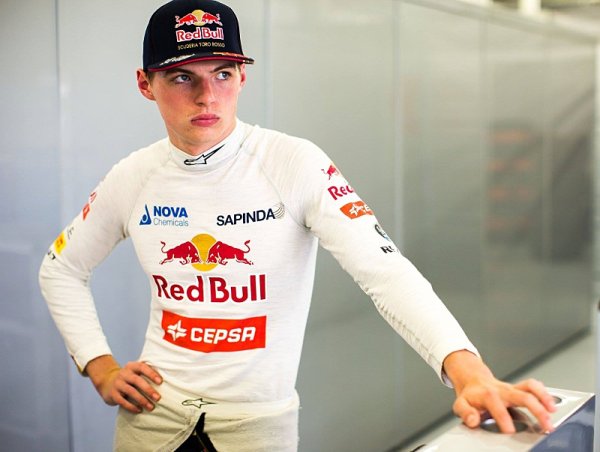 Villeneuve: Verstappen je pod ochranou FIA Villeneuve: Verstappen je pod ochranou FIA