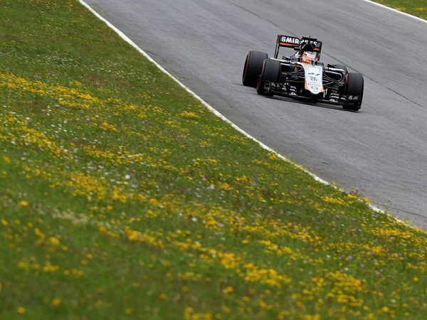 Aston Martin odkládá rozhodnutí ohledně vstupu do F1 Aston Martin odkládá rozhodnutí ohledně vstupu do F1