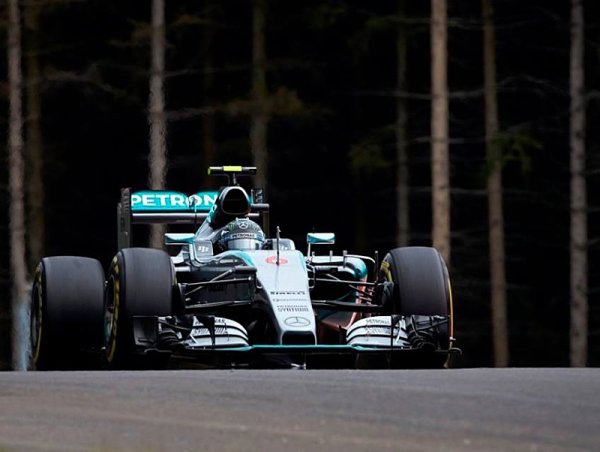 Rosberg po skvělém startu vyhrál Velkou cenu Rakouska
