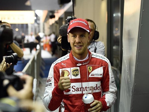 Vettel nevylučuje boj o titul Vettel nevylučuje boj o titul