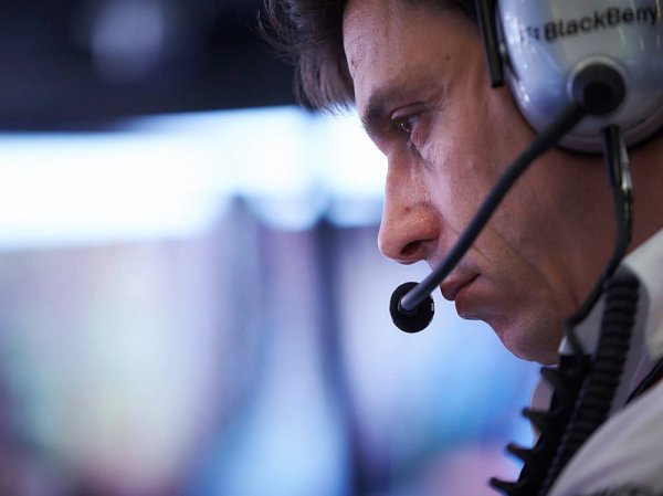 Proč Red Bull nemůže mít motory Mercedes? Proč Red Bull nemůže mít motory Mercedes?