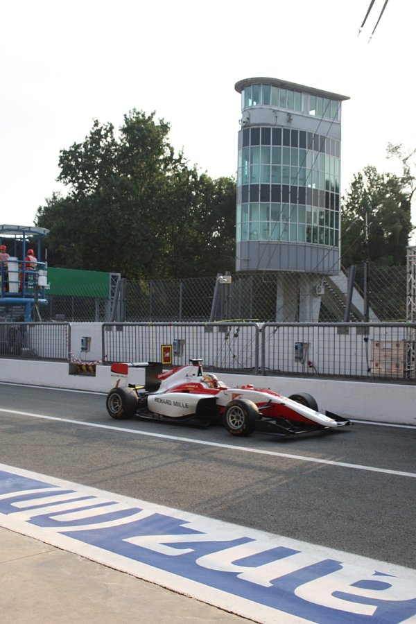 GP2 a GP3: Giovinazziho štěstí, Gaslyho smůla v Monze