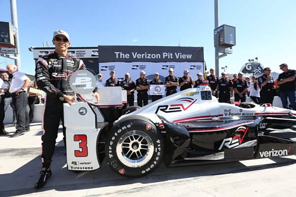 Poslední trénink v Poconu vyhrál Castroneves Poslední trénink v Poconu vyhrál Castroneves