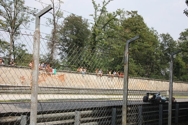 Monza roku 2016: nuda na trati, pohyb za kulisami Monza roku 2016: nuda na trati, pohyb za kulisami
