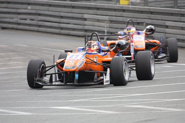 Formule 3: Stroll, Ilott a Günther vítězí v Le Castelletu