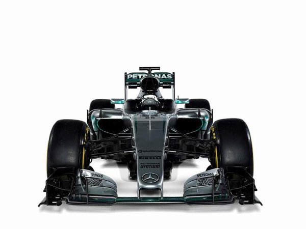 Mercedes ukázal W07 Mercedes ukázal W07