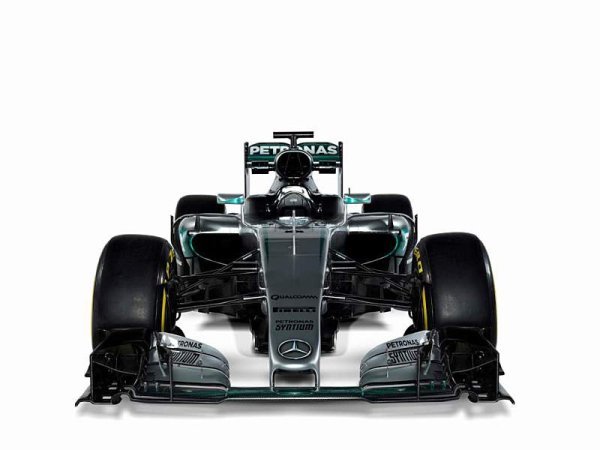 Mercedes ukázal W07