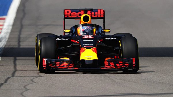 F1 dává přednost útlejší verzi halo F1 dává přednost útlejší verzi halo