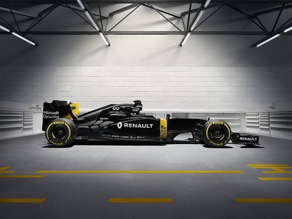 Bell: Enstone lační po zdrojích Bell: Enstone lační po zdrojích
