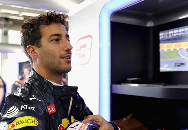 Ricciardo očekává těsný boj Ricciardo očekává těsný boj