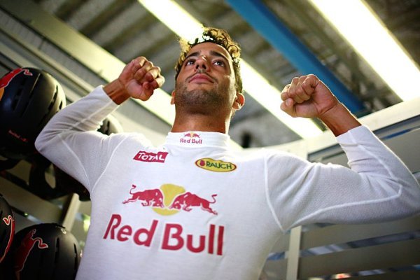 Ricciardo se z Red Bullu nehne Ricciardo se z Red Bullu nehne