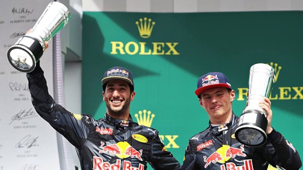 Ricciardo chce zastavit Verstappena